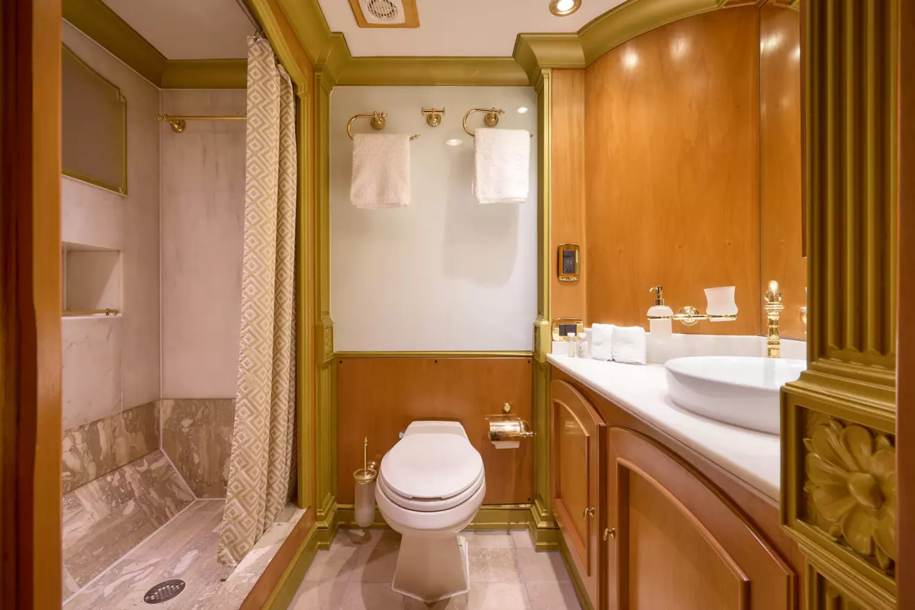 to-je-to-bathroom2.jpg