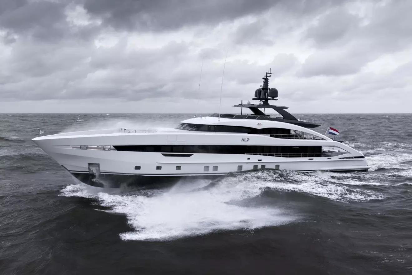 Heesen-ALP-side-view.jpg