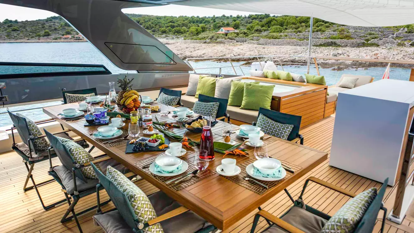 Luxury yacht Noor II fly table setting