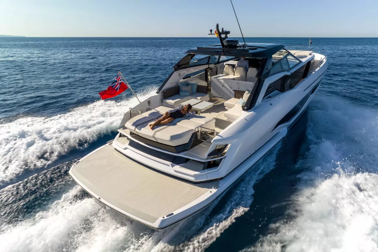 Sunseeker Superhawk 55 exterior