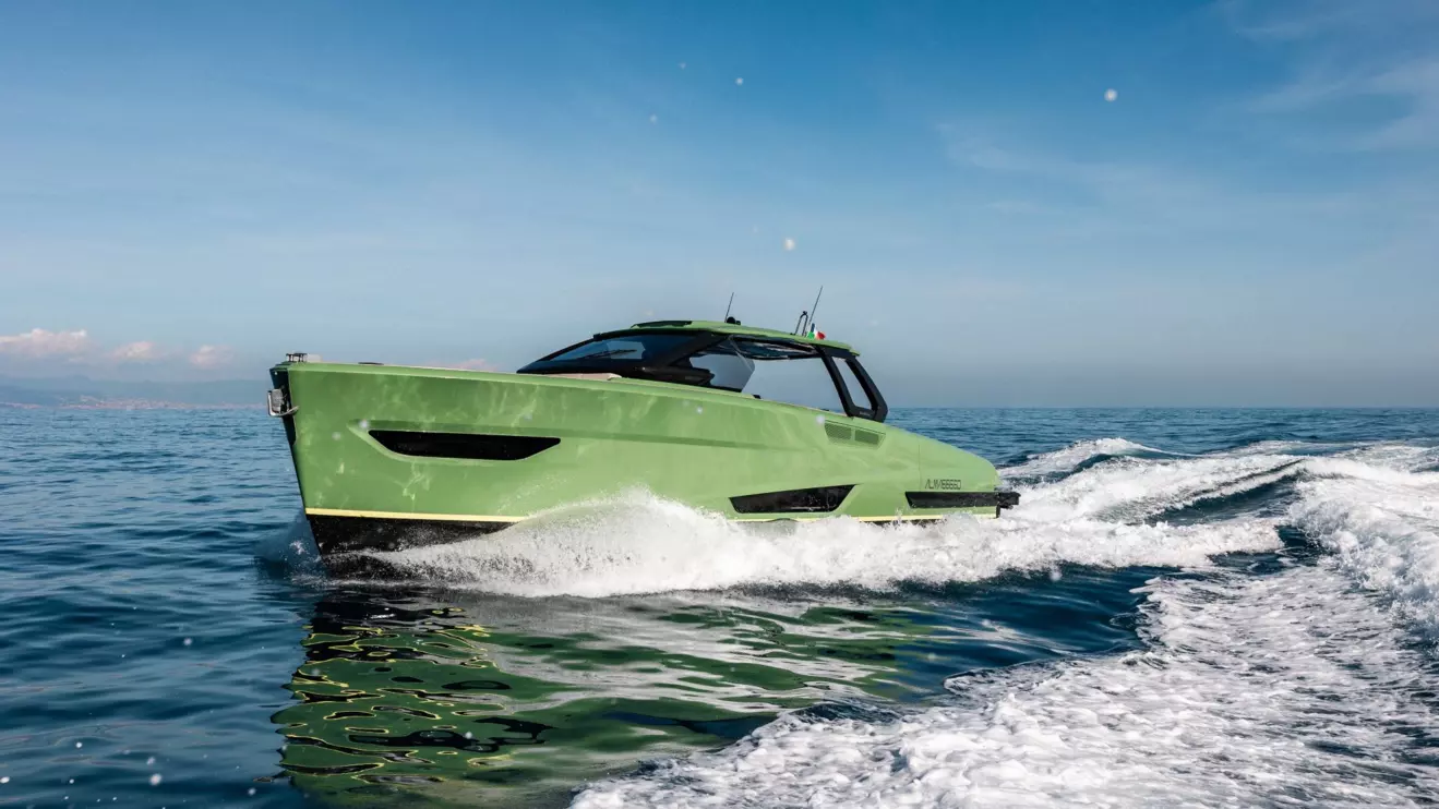 Bellini Astor 58-front view cruising.jpg