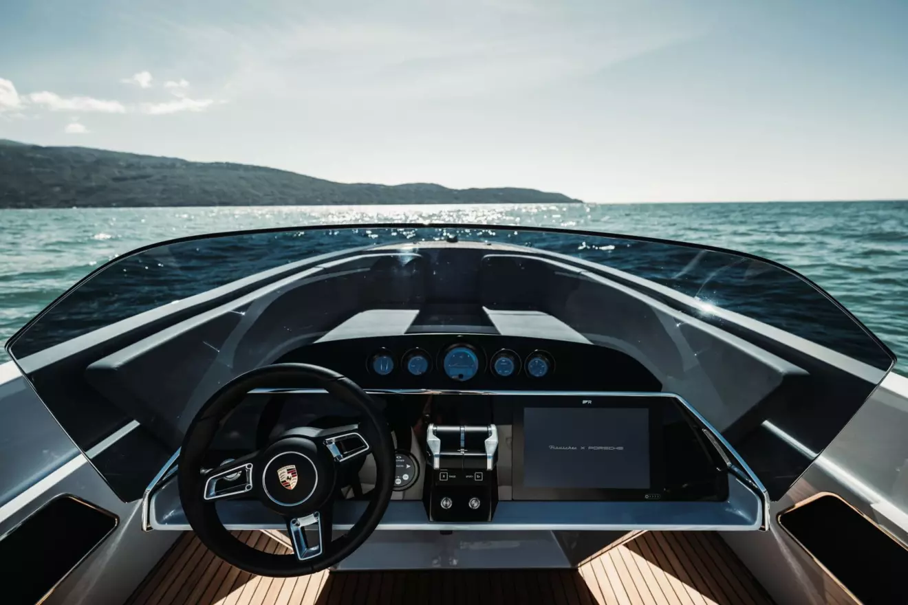 Frauscher x Porsche eFantom cockpit