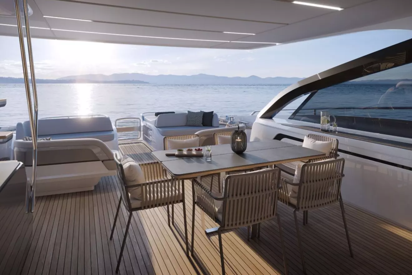 Princess S80 cockpit