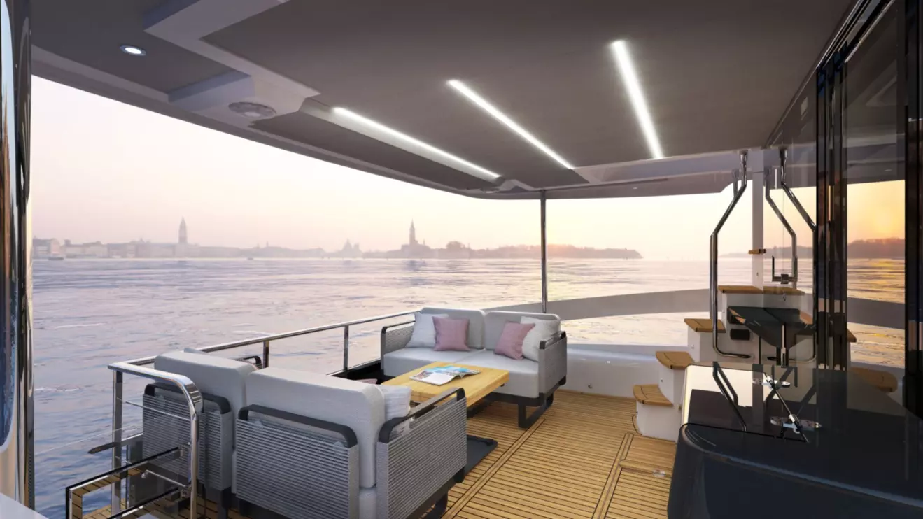 absolute-navetta-53-aft-terrace.jpg