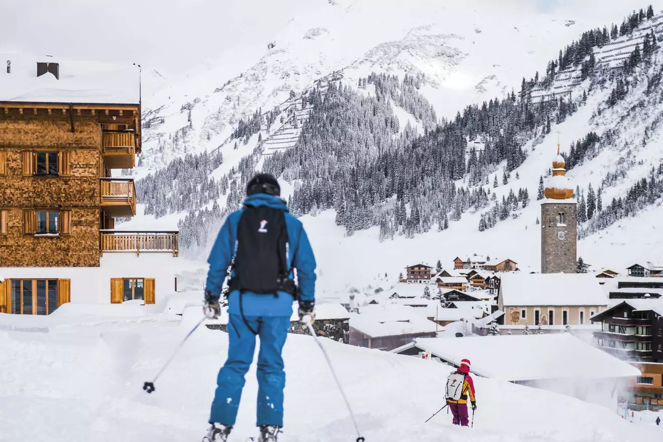 aurelio-club-chalet-skiing-00.jpg