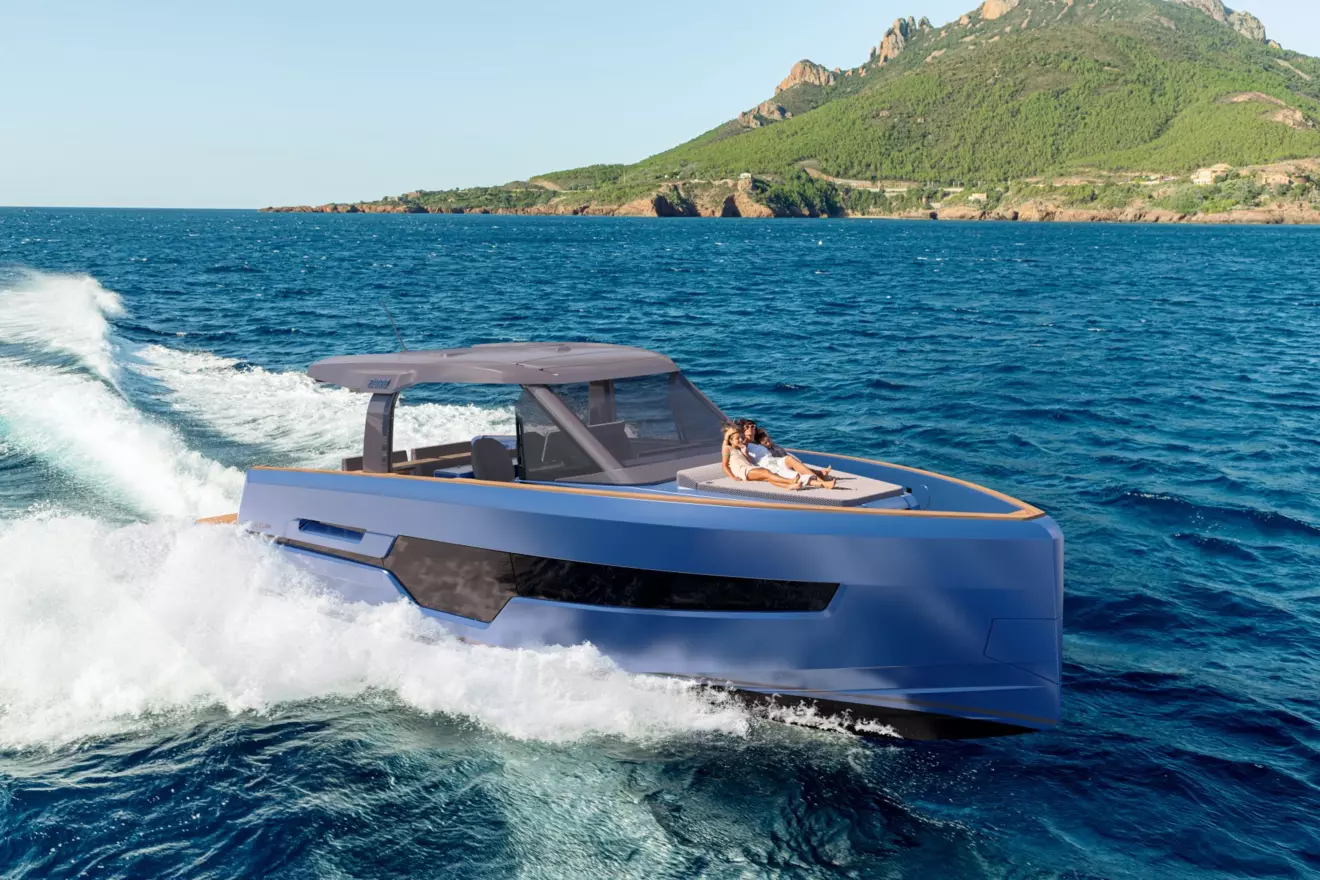 FJORD 440 Open - front view.jpg