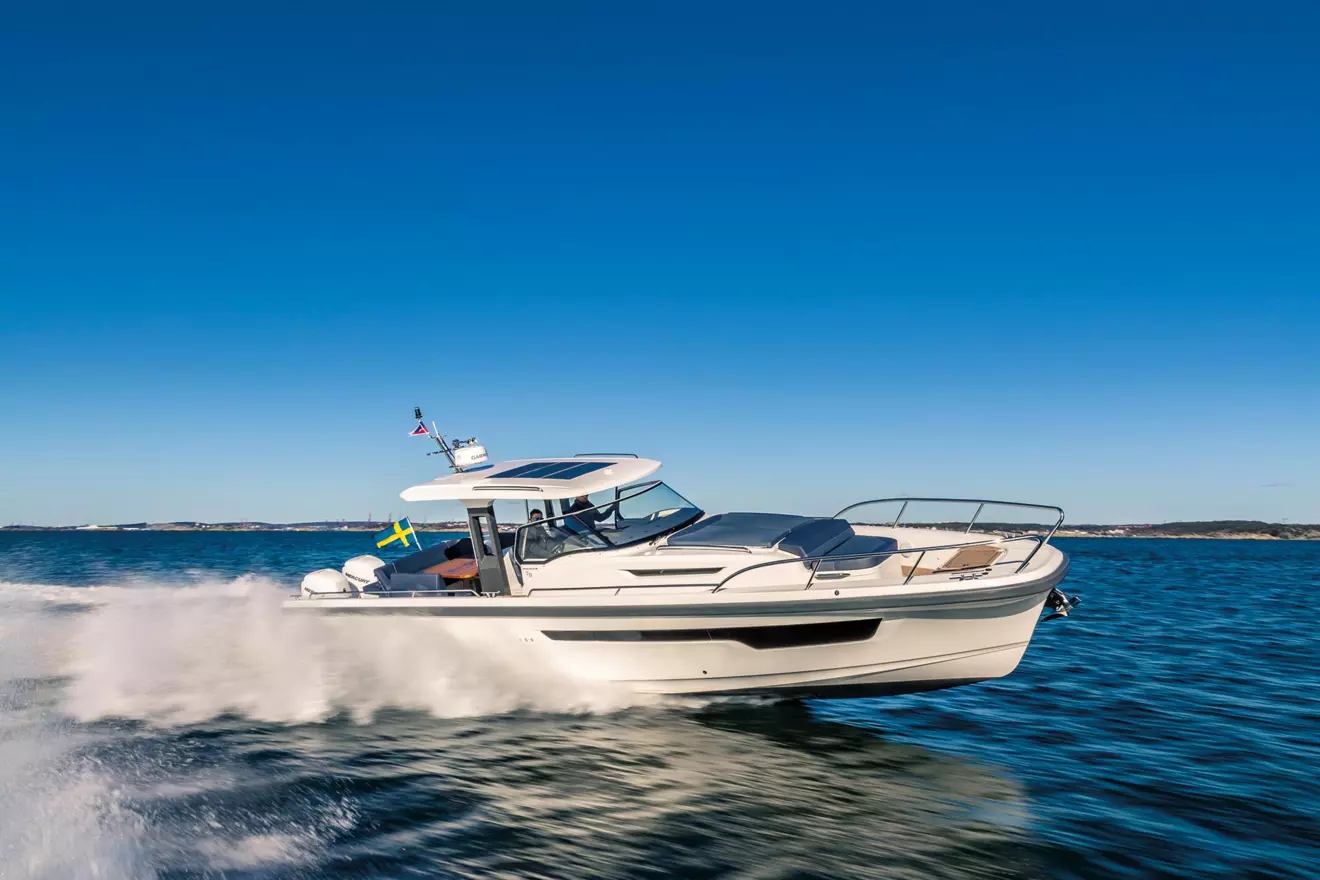 Nimbus-T11-cruising-03.jpg