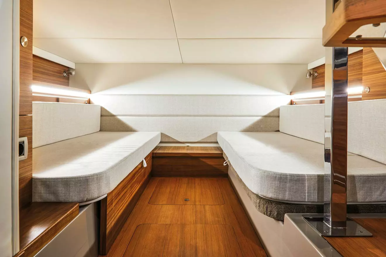 double cabin sea ray 320