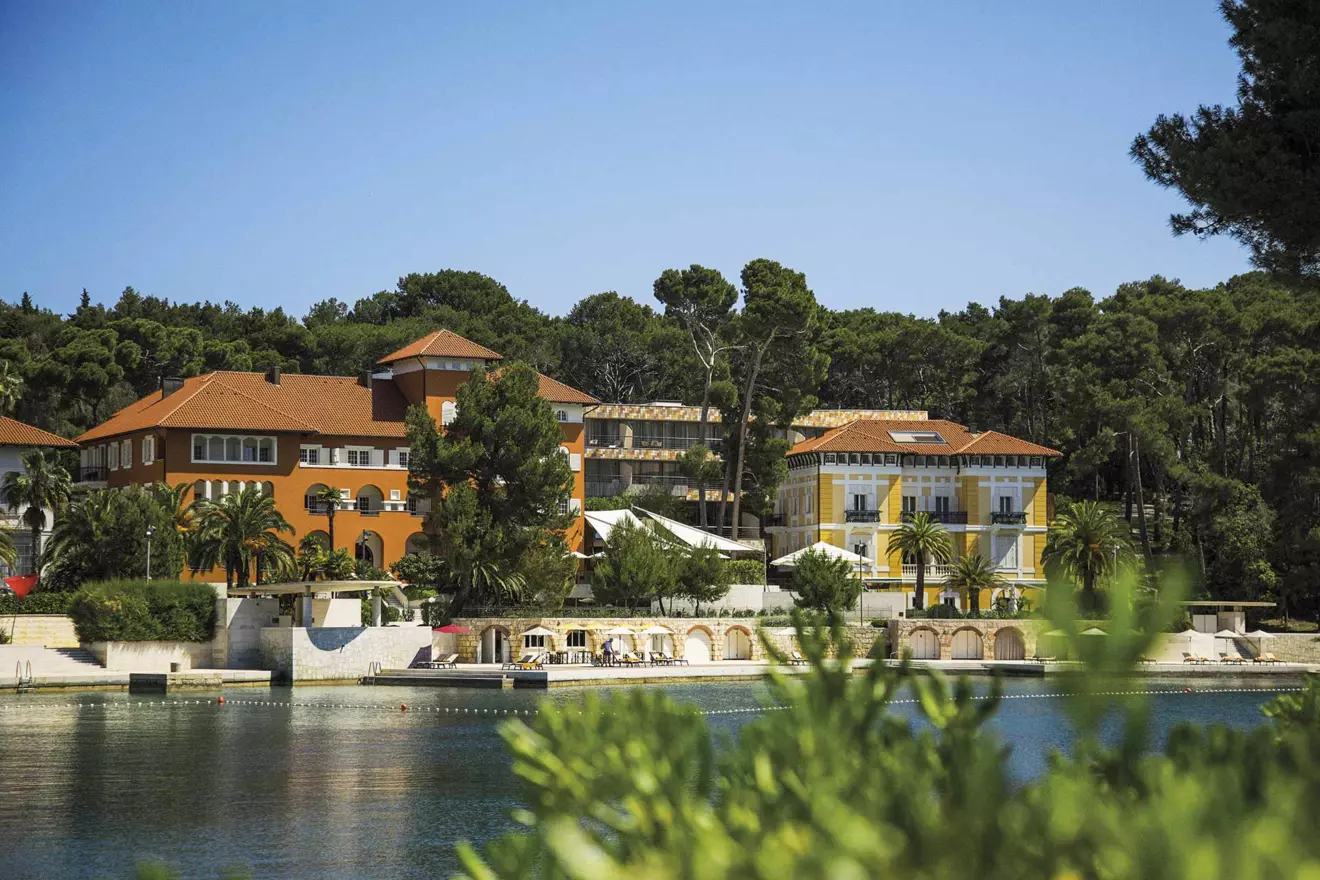 otok-losinj-beach-00.jpg