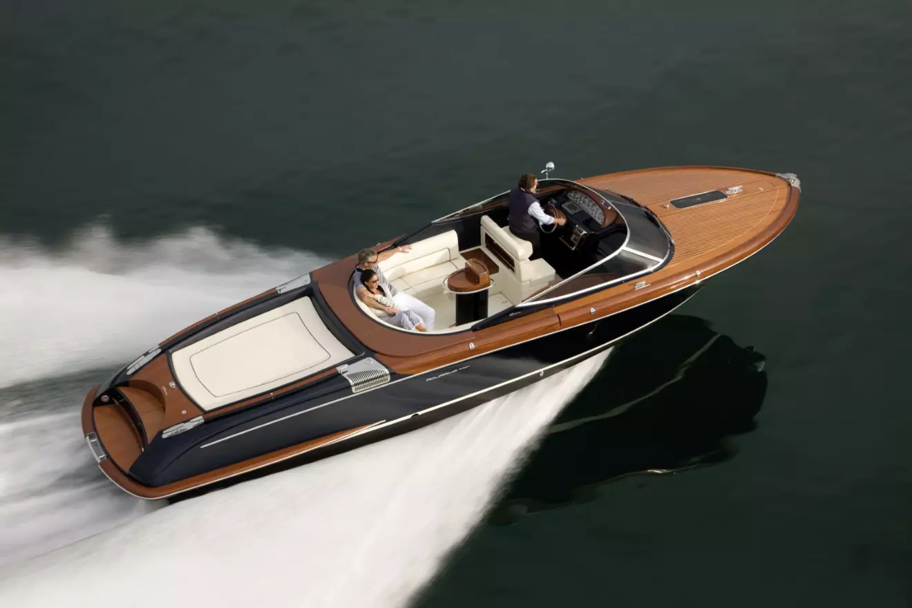Riva-Aquariva-Super-side-view.jpg