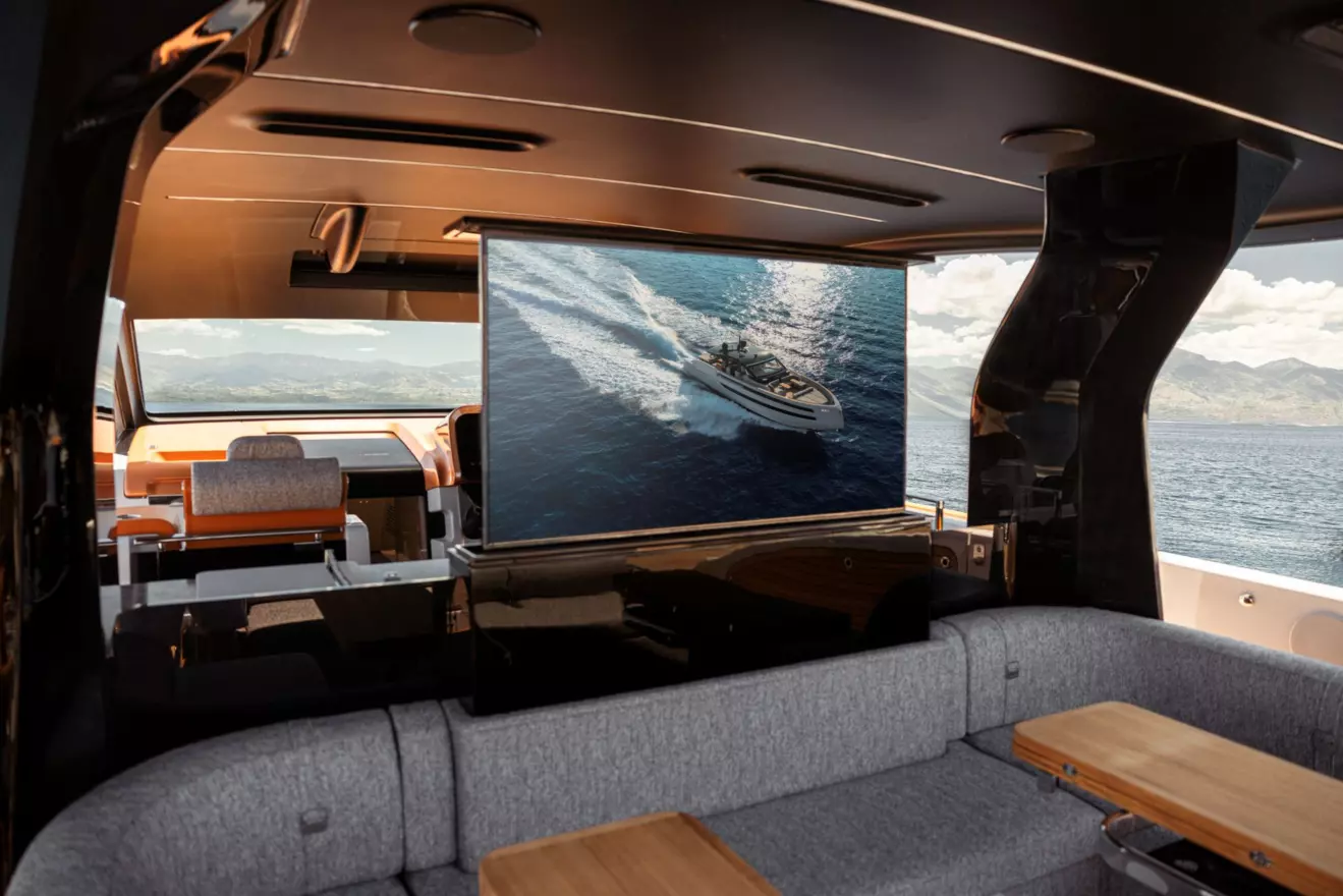 Invictus TT550 open cockpit