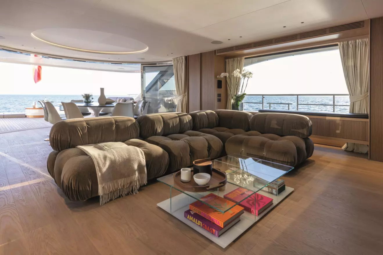 Benetti_Oasis-34M-6.jpg