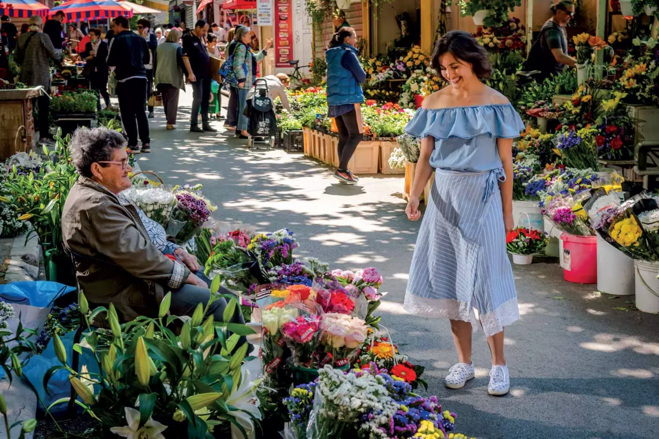 market-atcentre-of-split-00.jpg