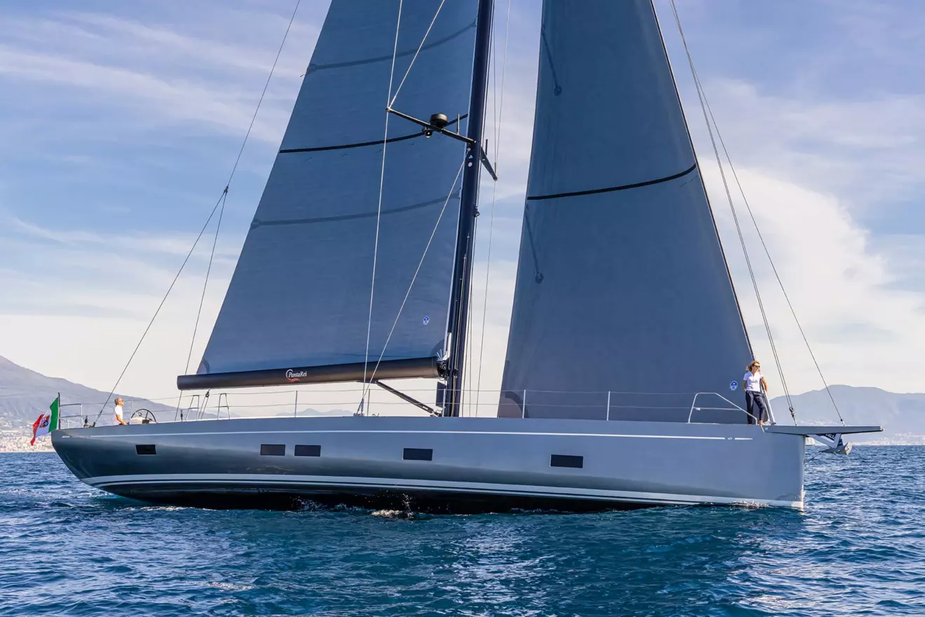 GS72-side-view-03.jpg