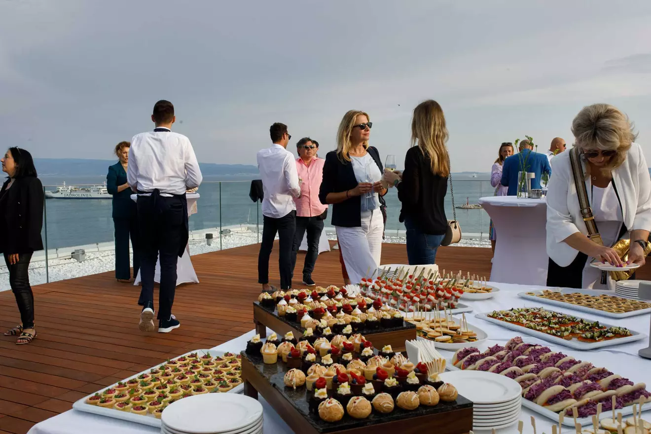 event-yachts-magazina-hotel-ambasador-30.jpg