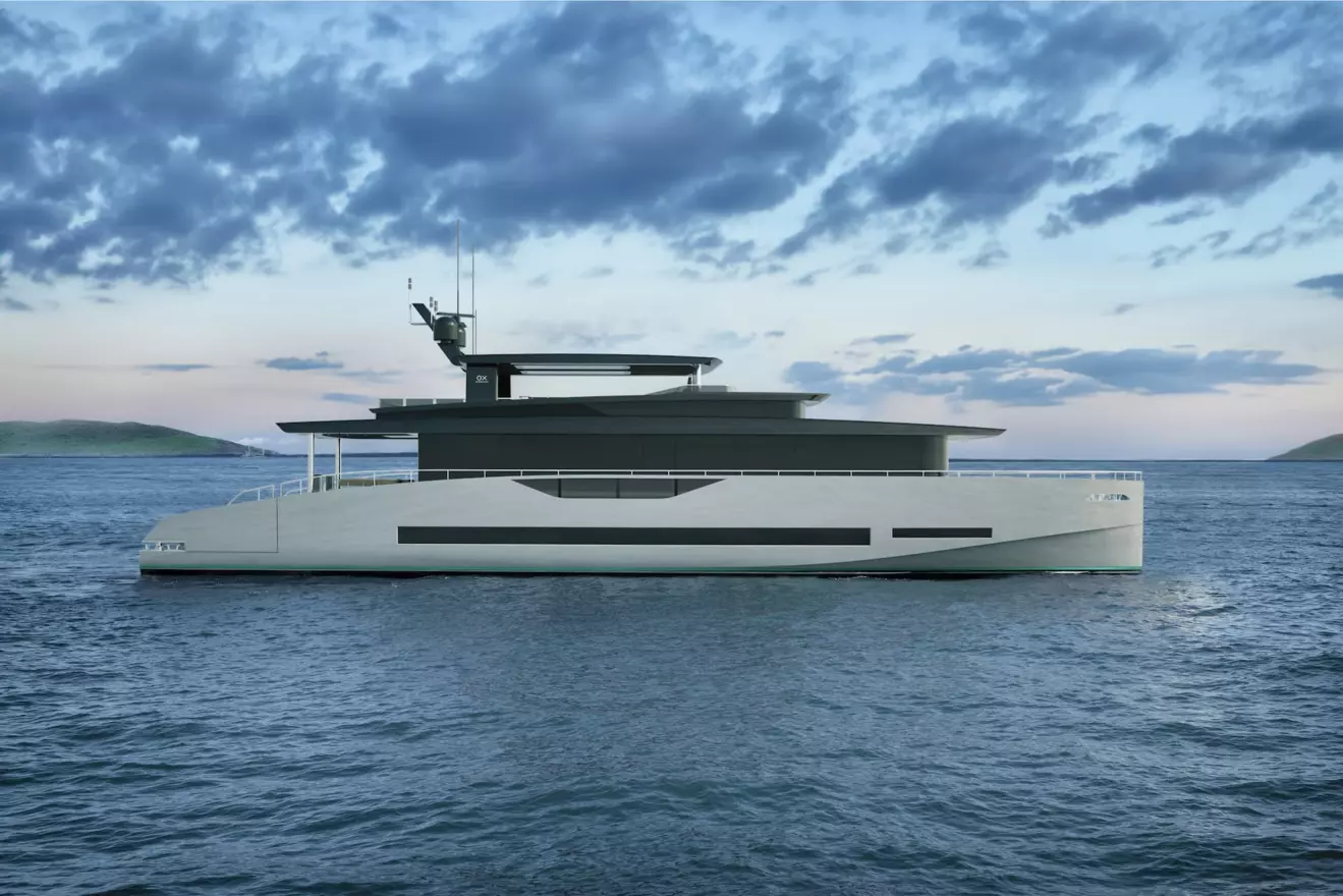 GX Superyachts GX34 side view