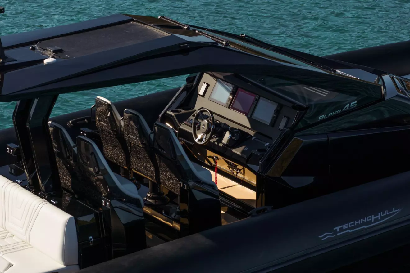 Technohull Alpha 45 - cockpit.jpg