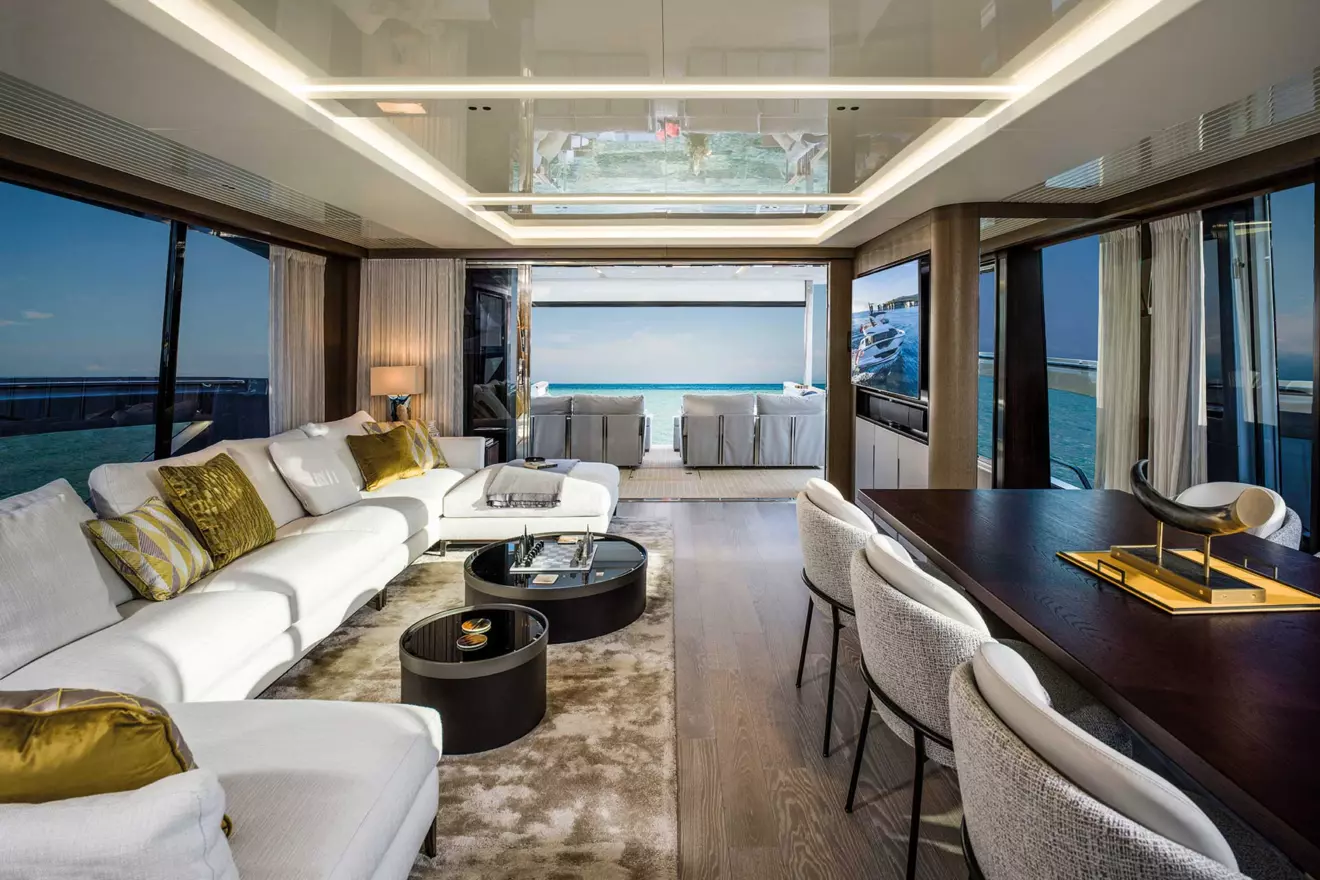 sunseeker-90-ocean-salon-00.jpg