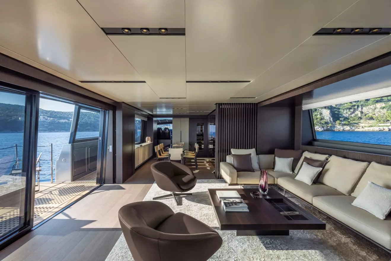 Pershing GTX116 salon