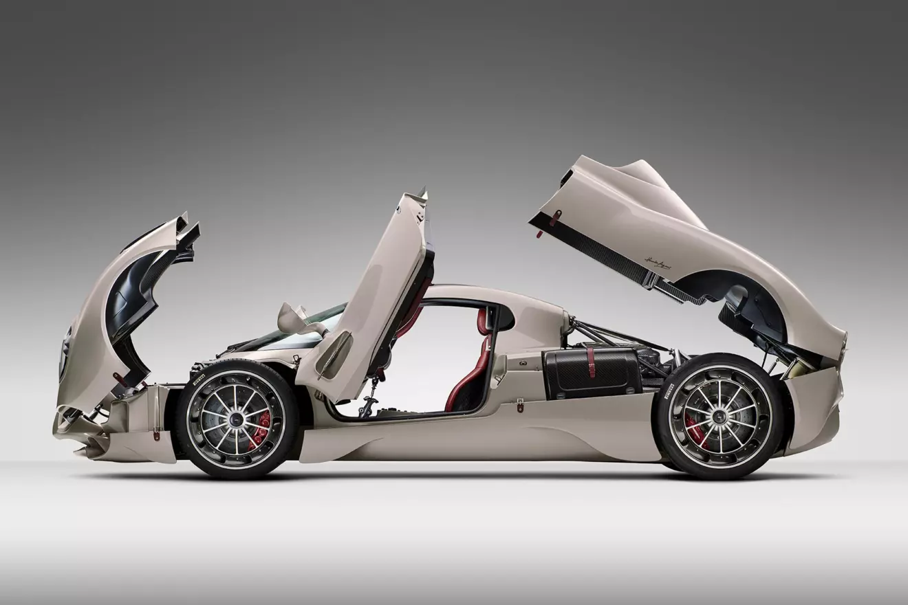 pagani-Utopia-02.jpg