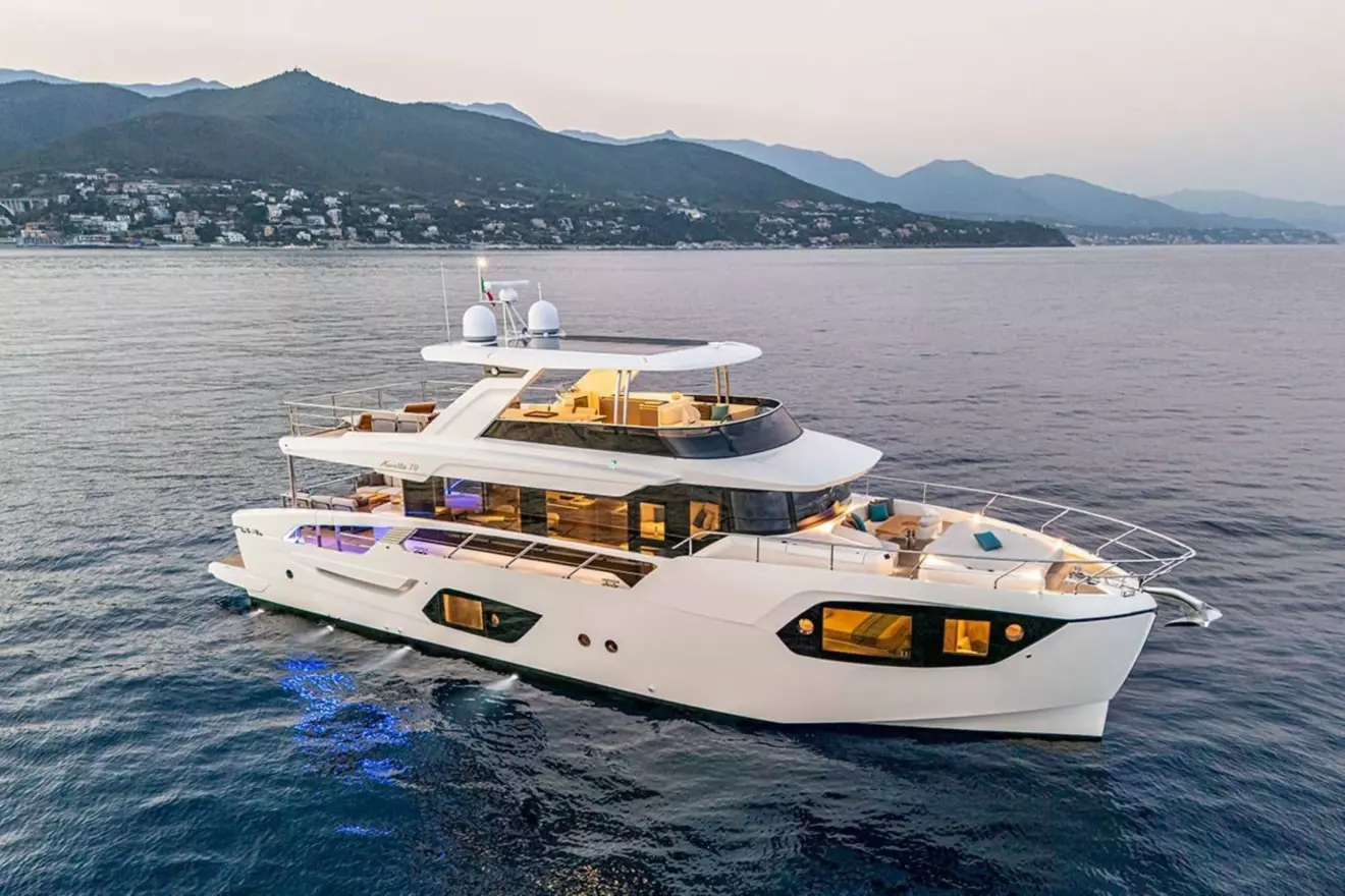 Absolute-Navetta-70-side-view.jpg