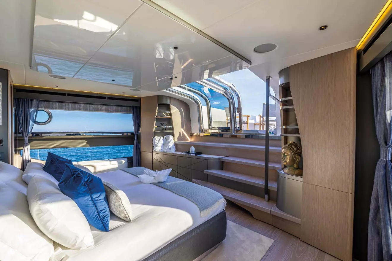 sunseeker-100-Yacht-kabina-01.jpg