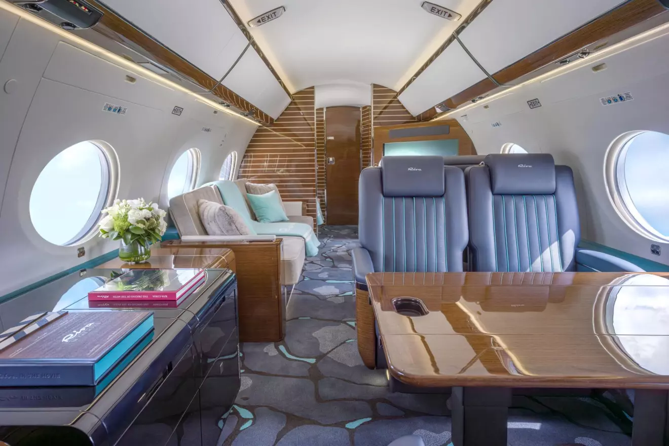 Flexjet Riva Volare G650_int_cabin view_01.jpg
