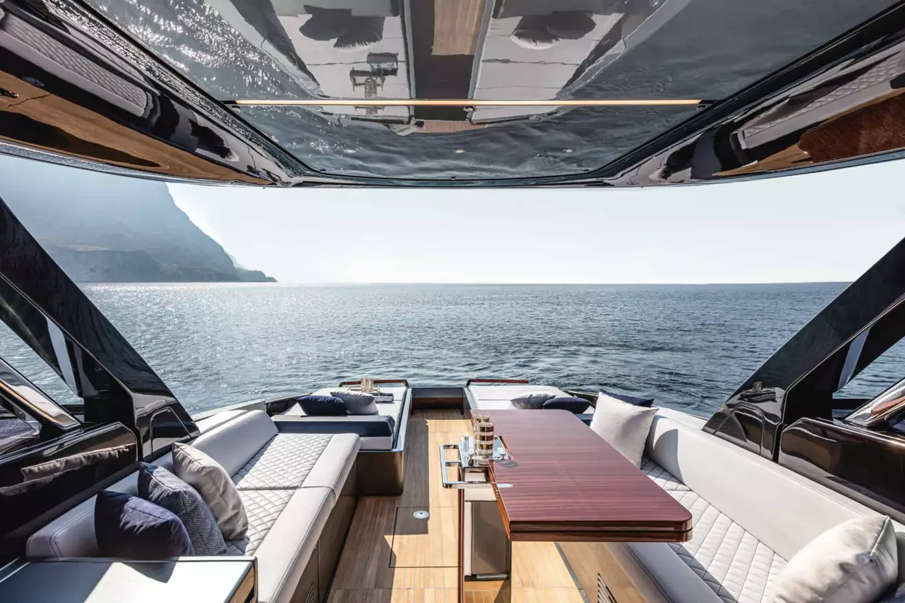 This is photo of a doceriva hard top