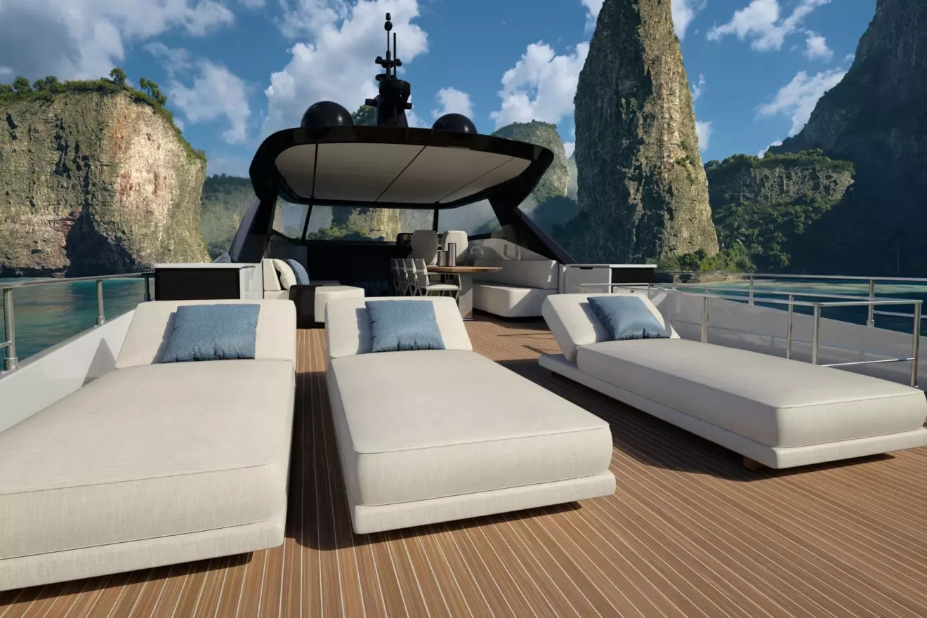 Ferretti-Infynito-80-upper-deck.jpg
