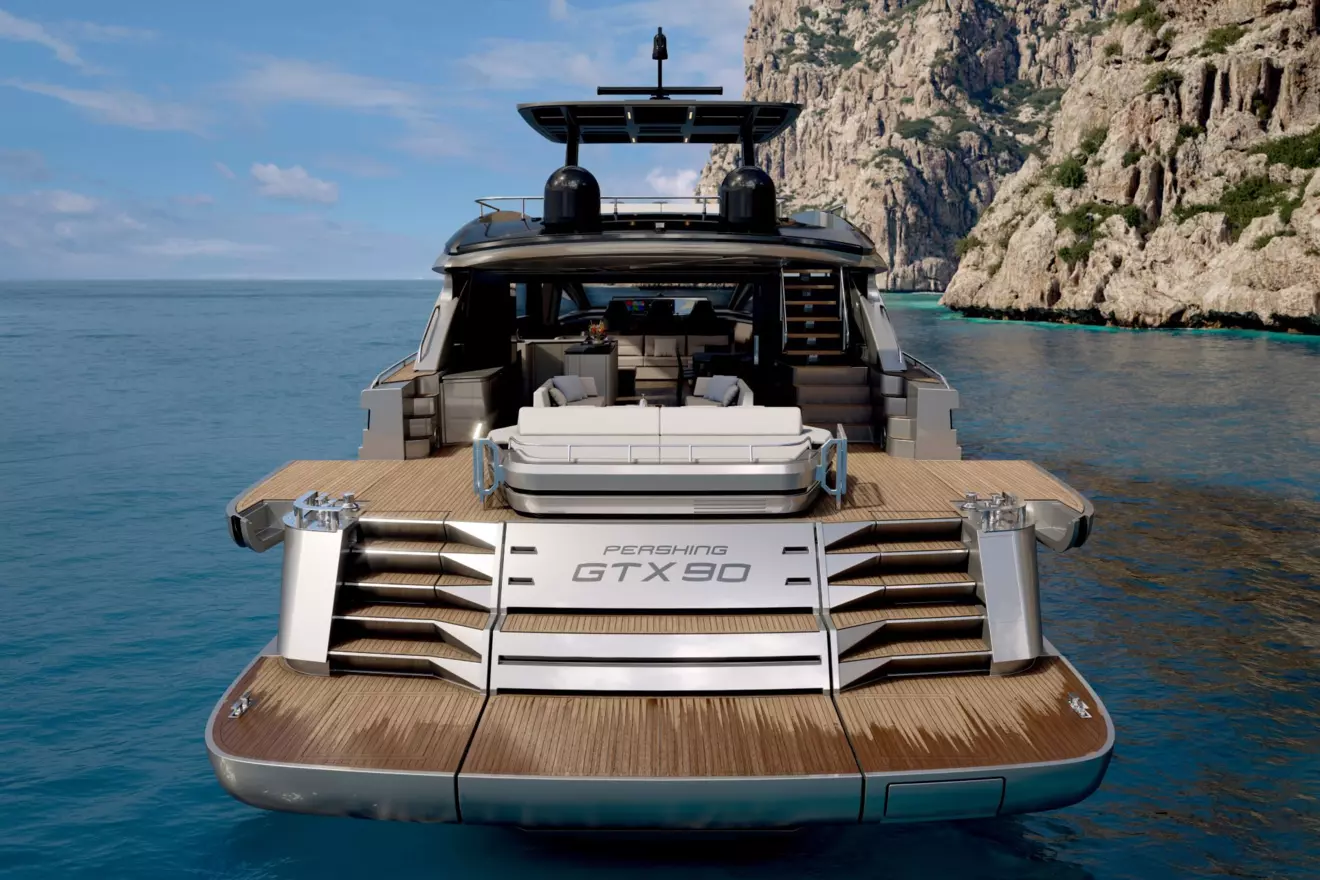Pershing GTX90 - aft view.jpg