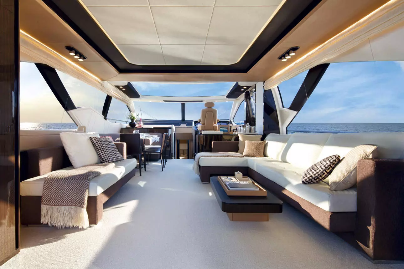 Azimut-77S-04.jpg