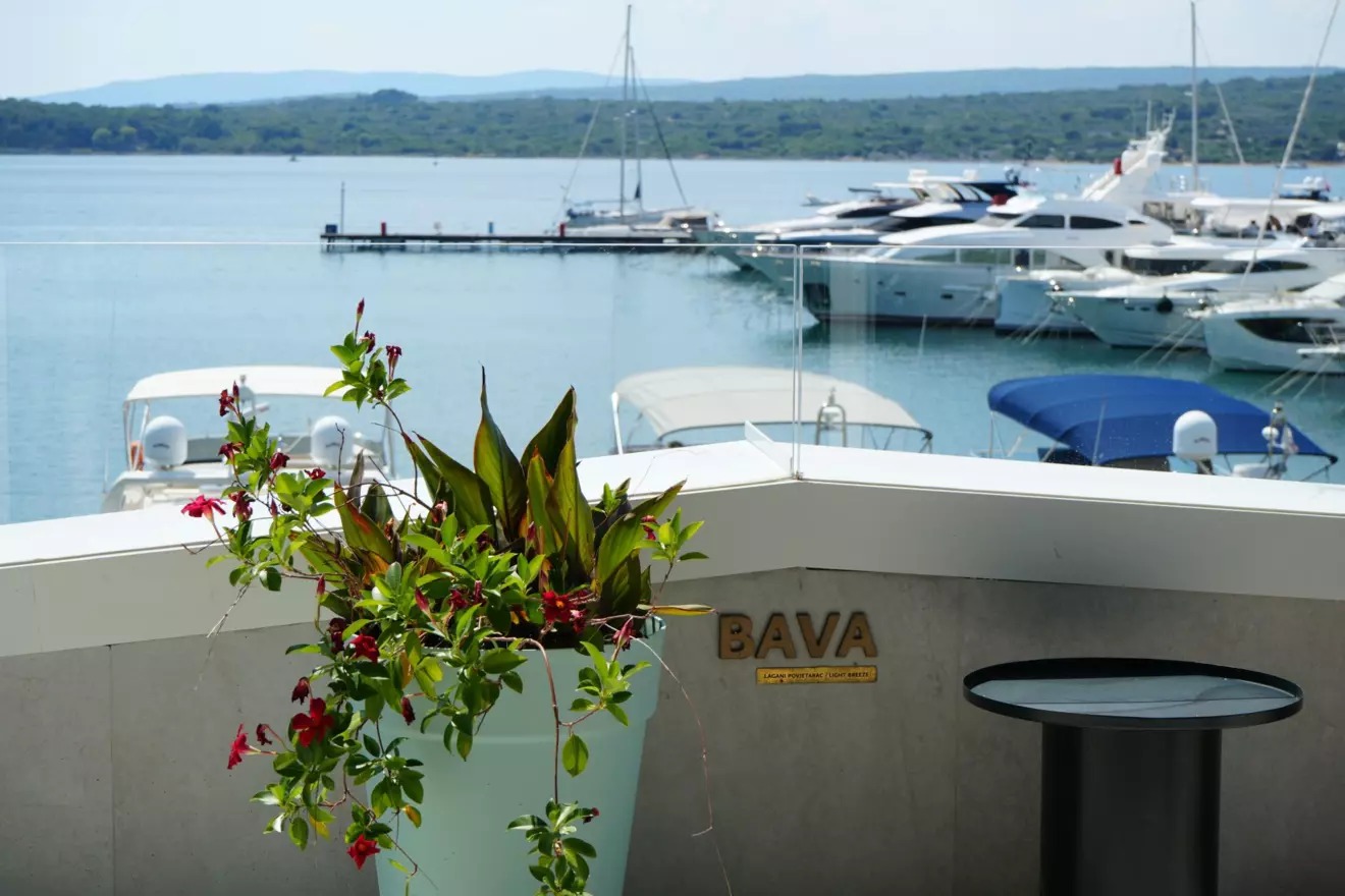 Marina Punat - restaurant view.JPG