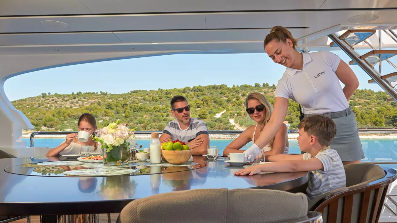 hostess-luxury boat.jpg