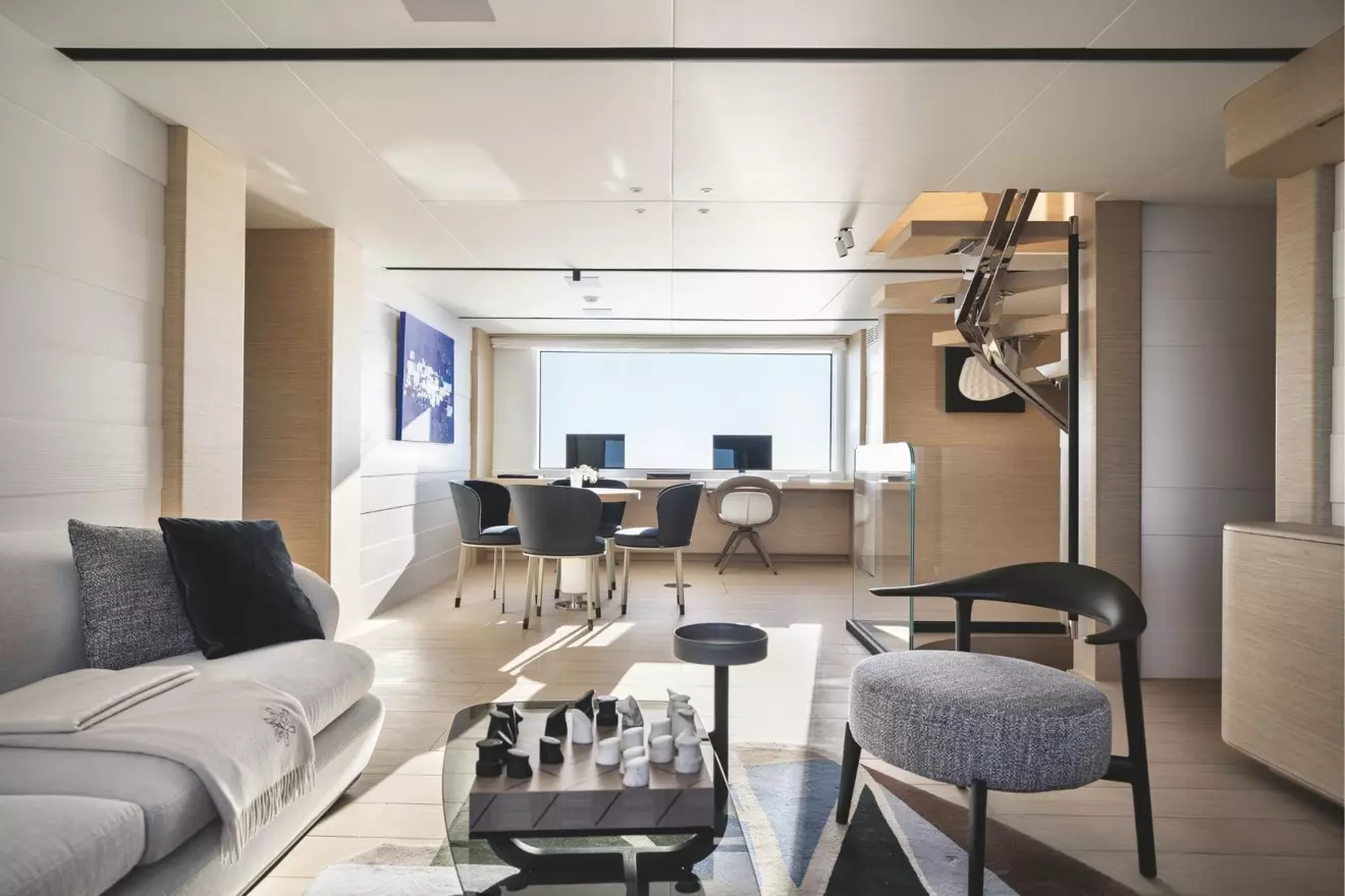 benetti-b.yond-37m-interior-01.jpg