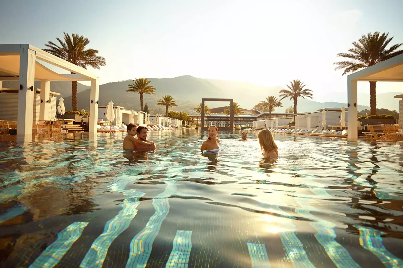 regent pool club