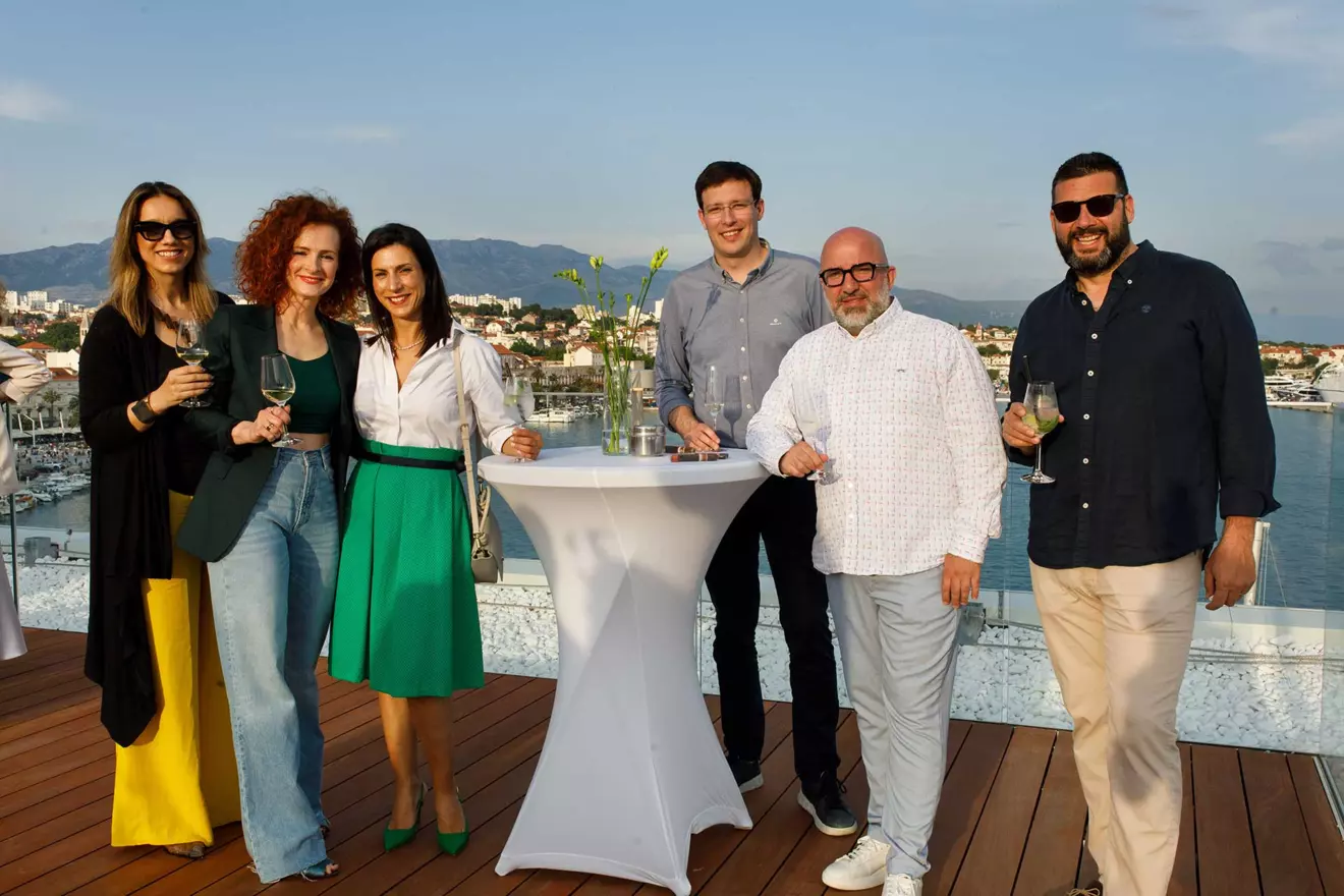 event-yachts-magazina-hotel-ambasador-12.jpg