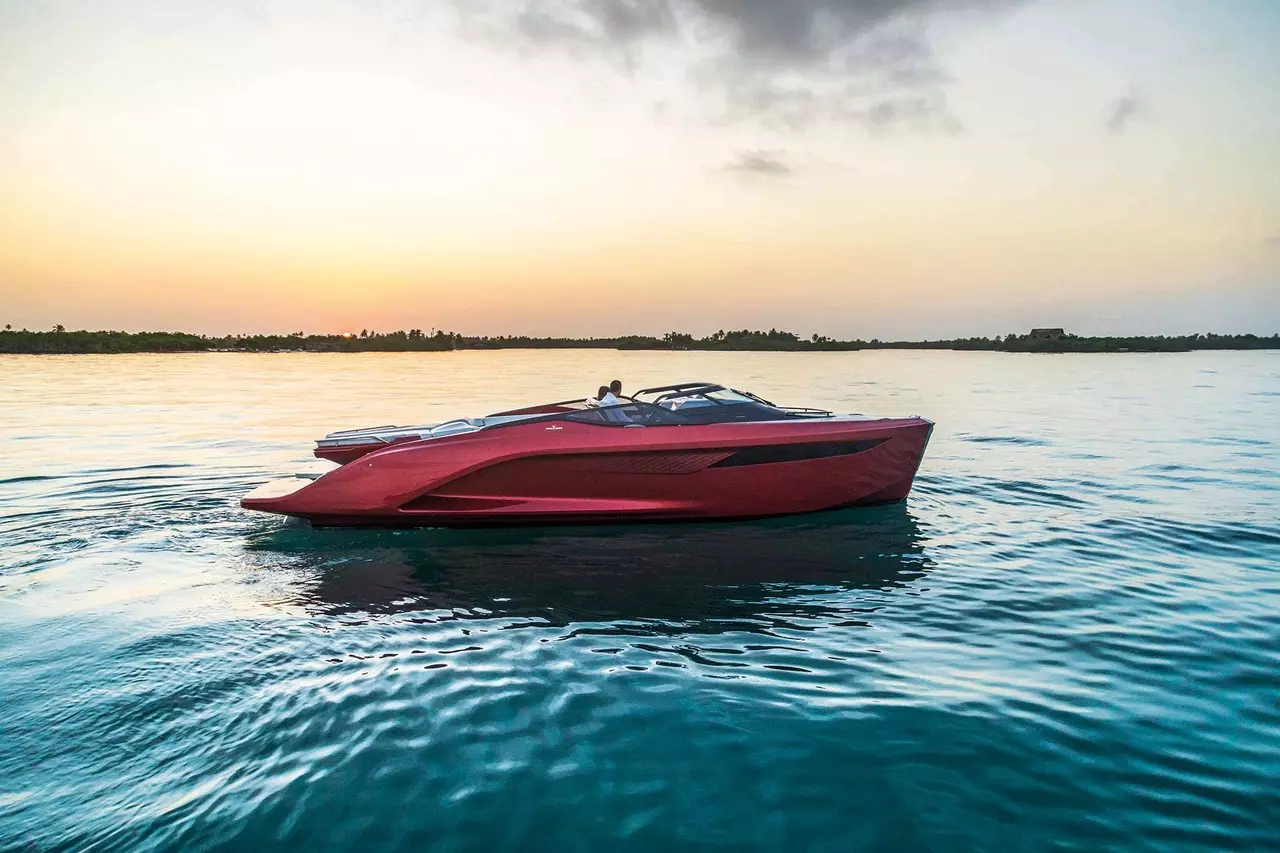 Princess R35, Pininfarina design