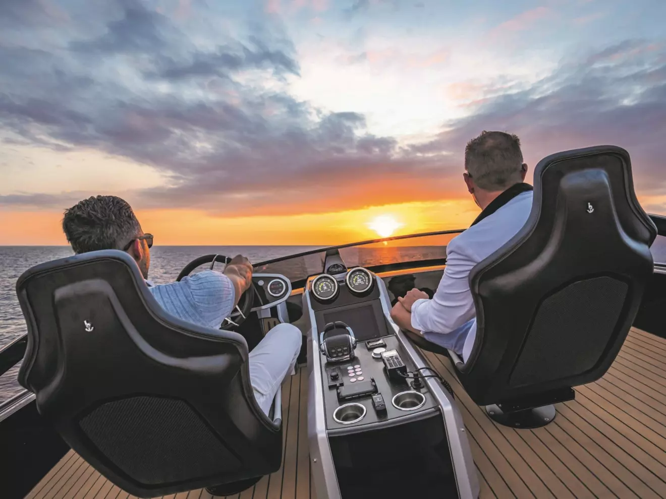 sunseeker-65-sport-yacht-skyhelm-mobile.jpg