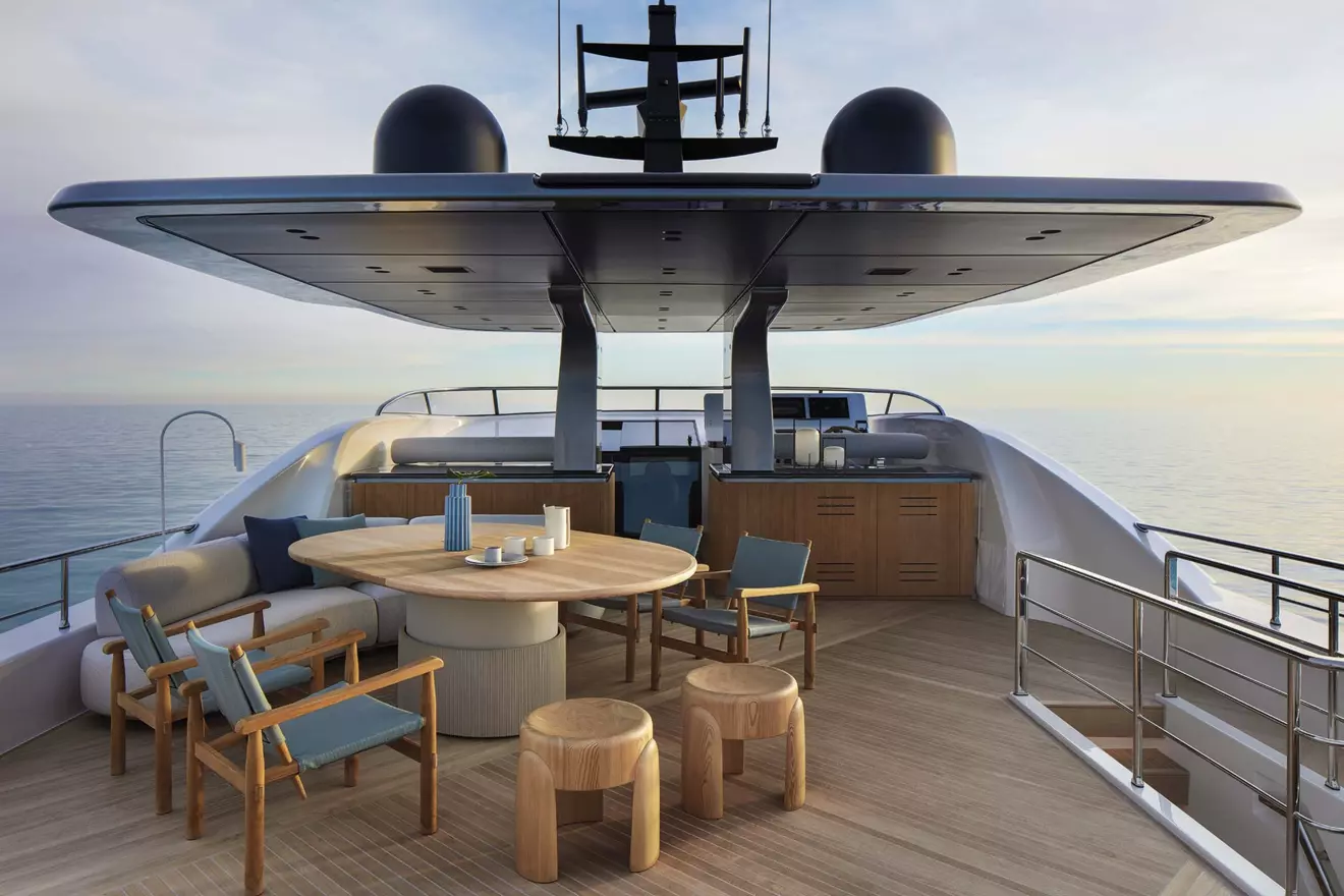 Sanlorenzo SD90 flybridge