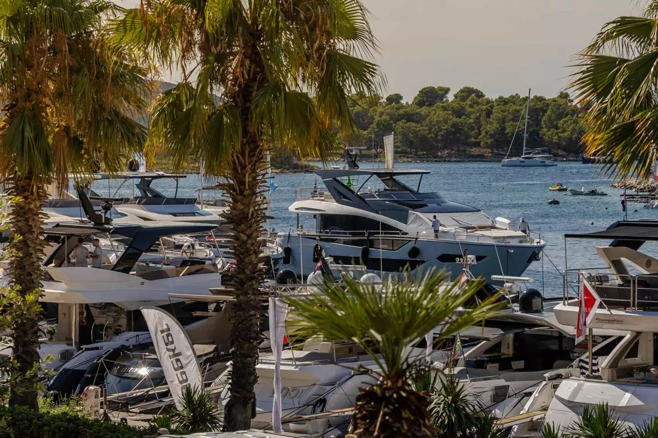Martinis Marchi Marina.jpg