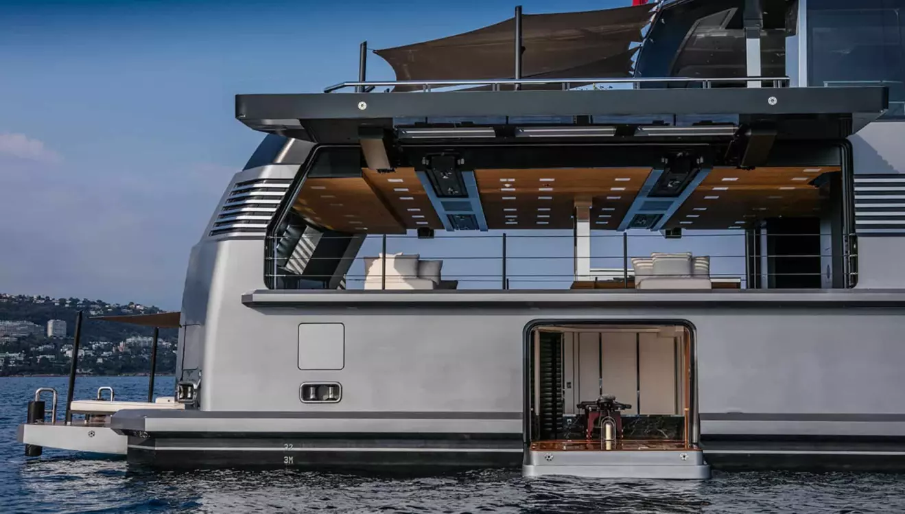 CRN yacht salon