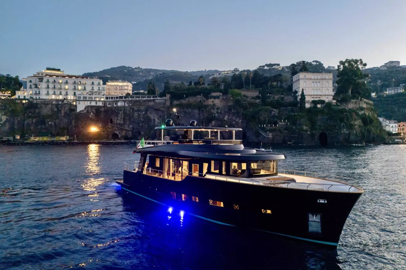 Apreamare Maestro 88_aerial (23).jpg