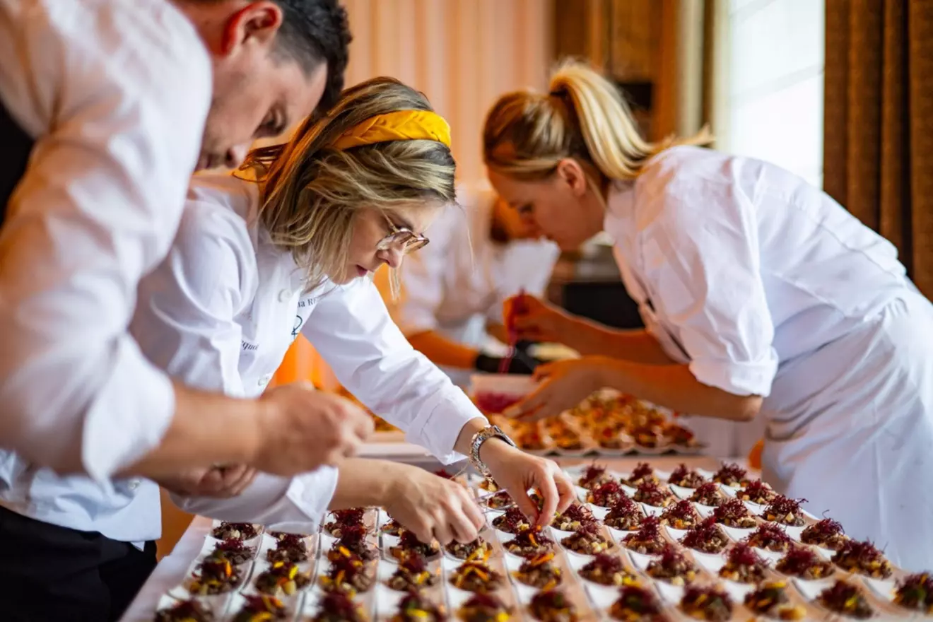 Veuve-Clicquot-Solaire-Tables-7.jpg