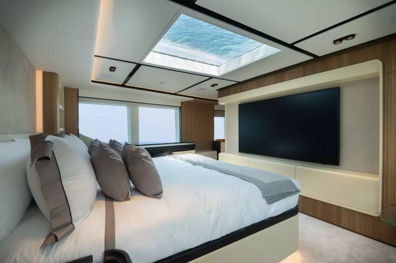 Majesty 111 interior