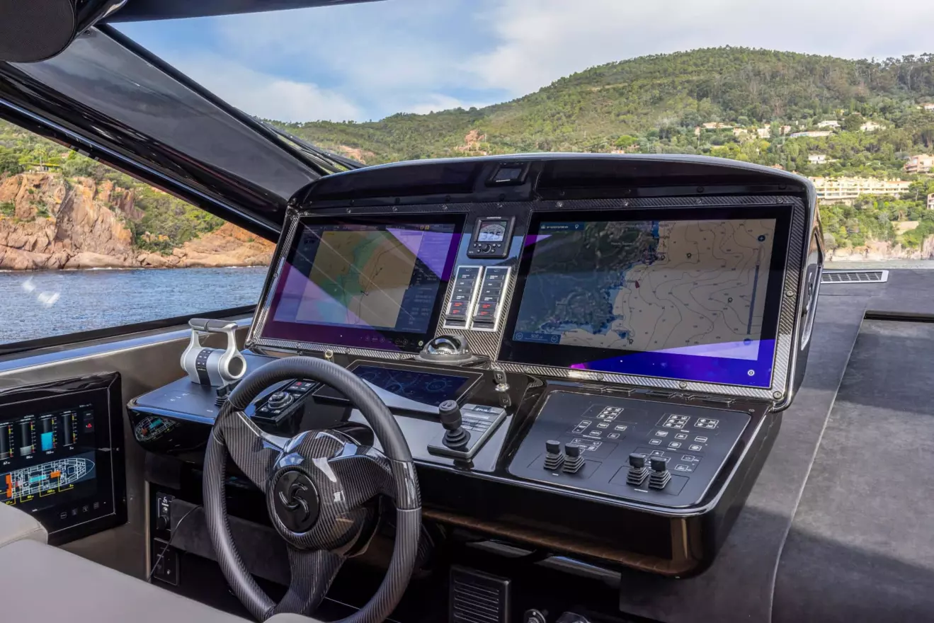 Otam helm station