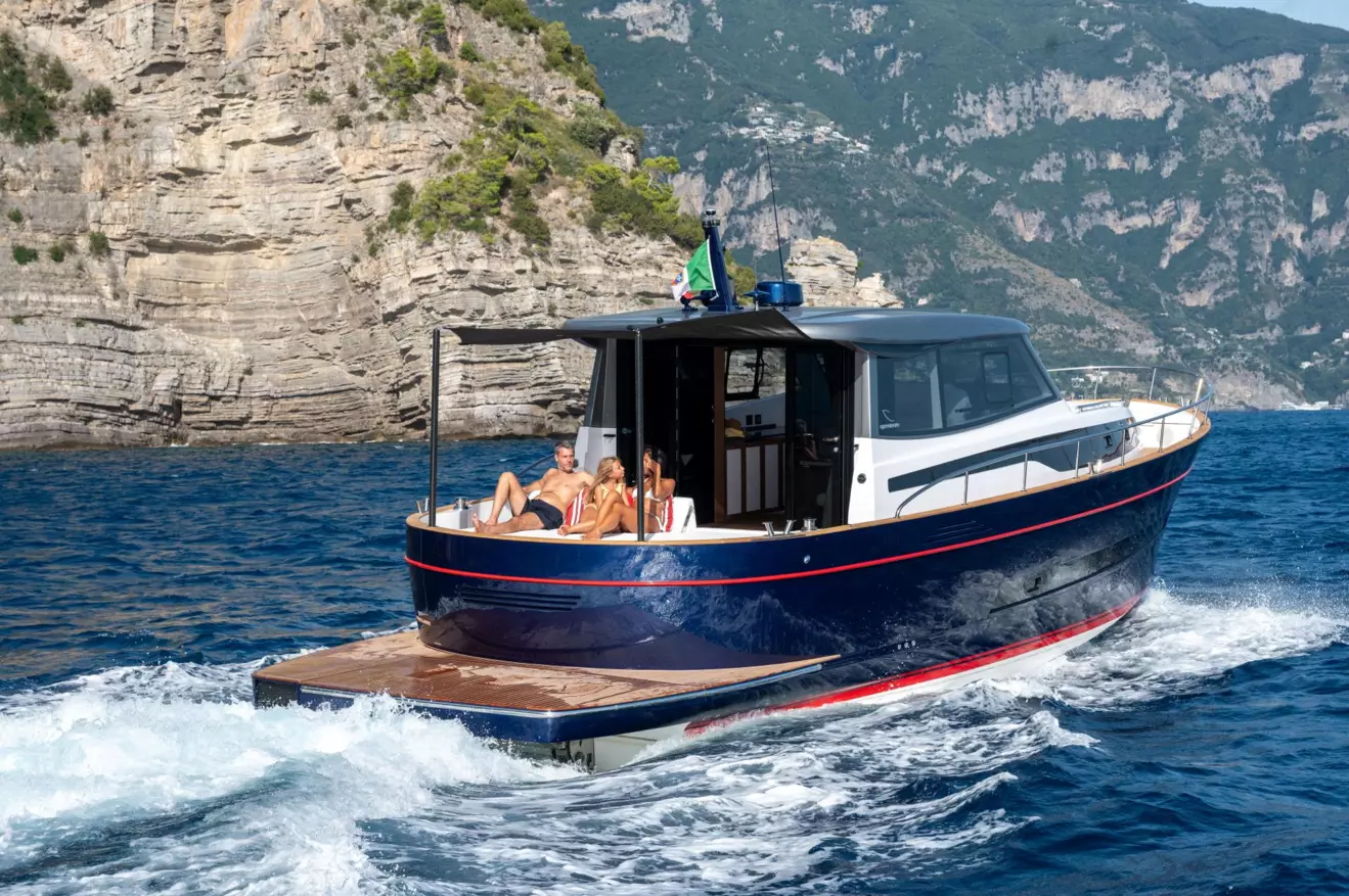 Apreamare Gozzo 48 Cabin aft view