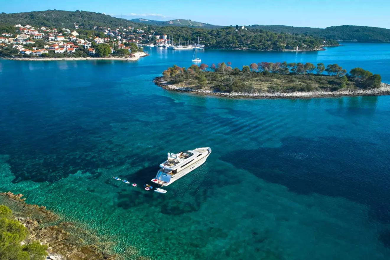 12-KARISMA-island-surrounding_.jpg