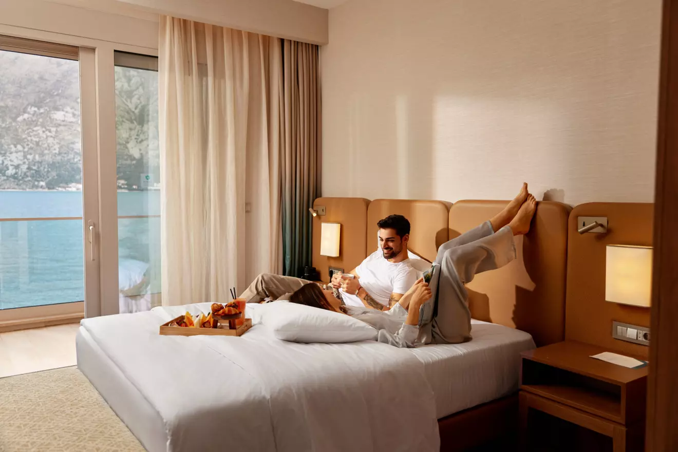 hyatt-Regency-Kotor-Bay-Resort-room-00.jpg