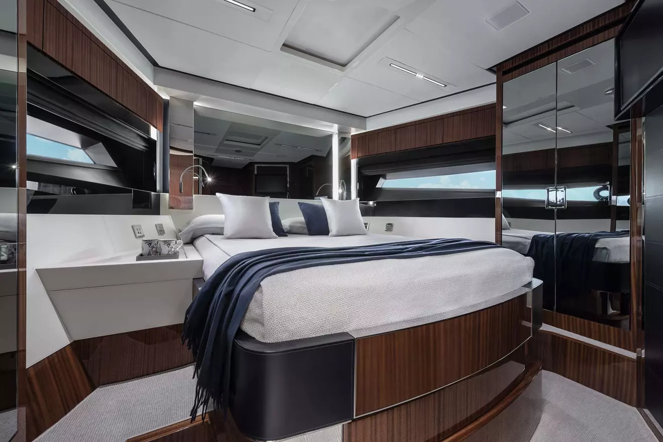 riva 76 bahamas super vip cabin