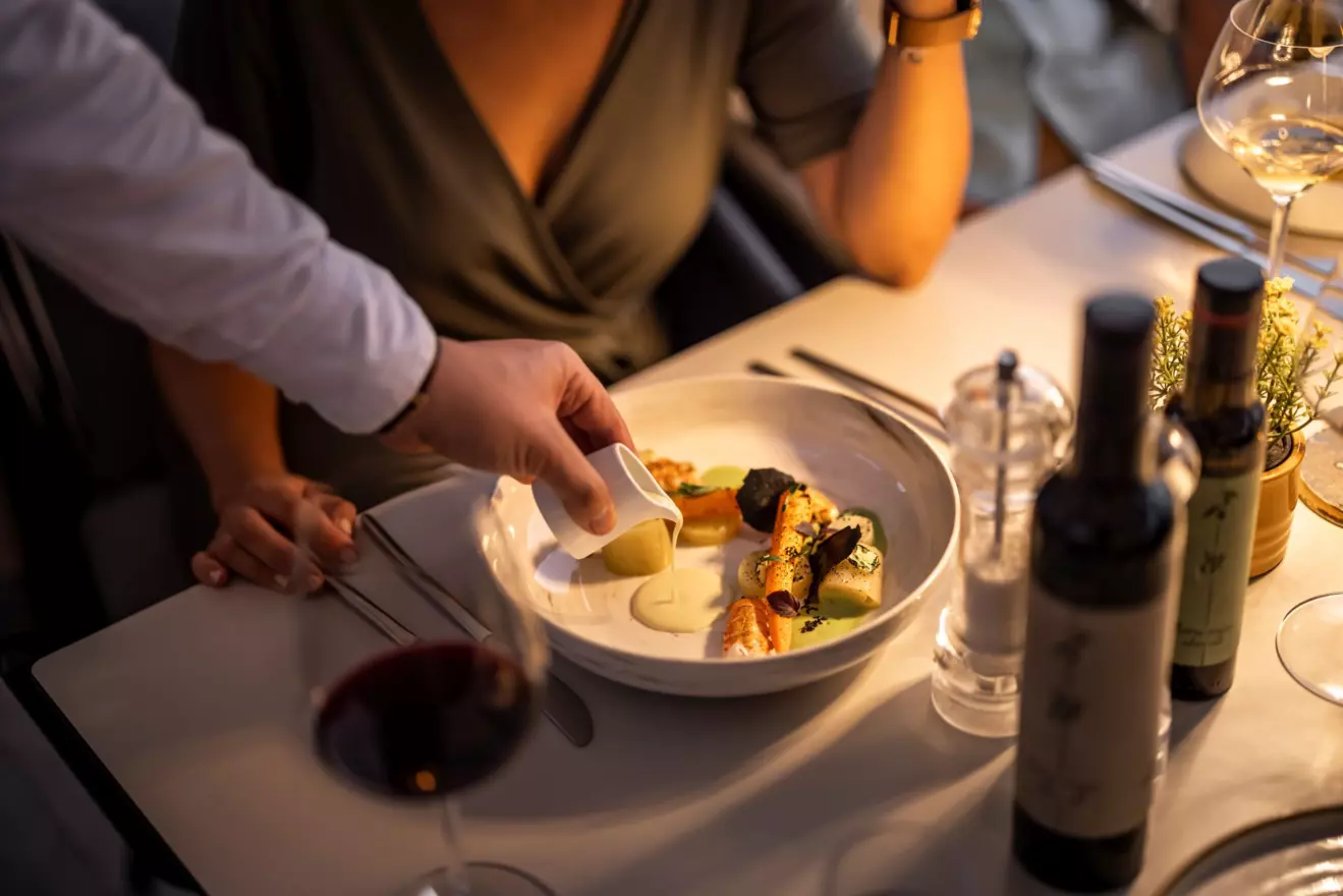 7Seas_Restaurant-and-Bar_Njivice-gastronomija.jpg